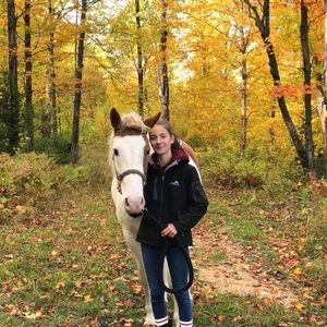 Meet your Posher, Lorie-pier